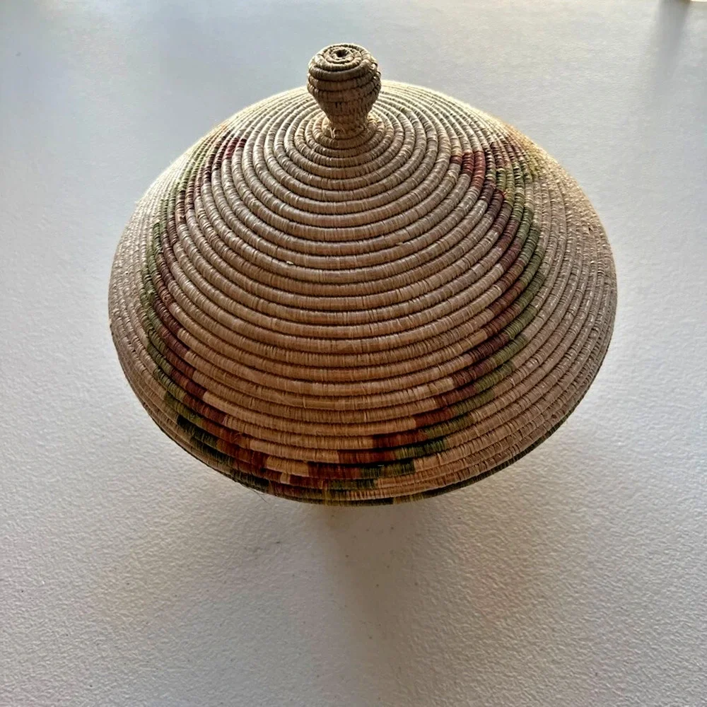 Handwoven Basket Bowl With Lid Green Red Tan Tribal Boho Trinket